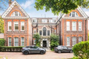 Property for Sale in Hampstead, Hampstead Heath, Belsize Park, Swiss Cottage, South End Green, Parliament Hill, Frognal, NW3